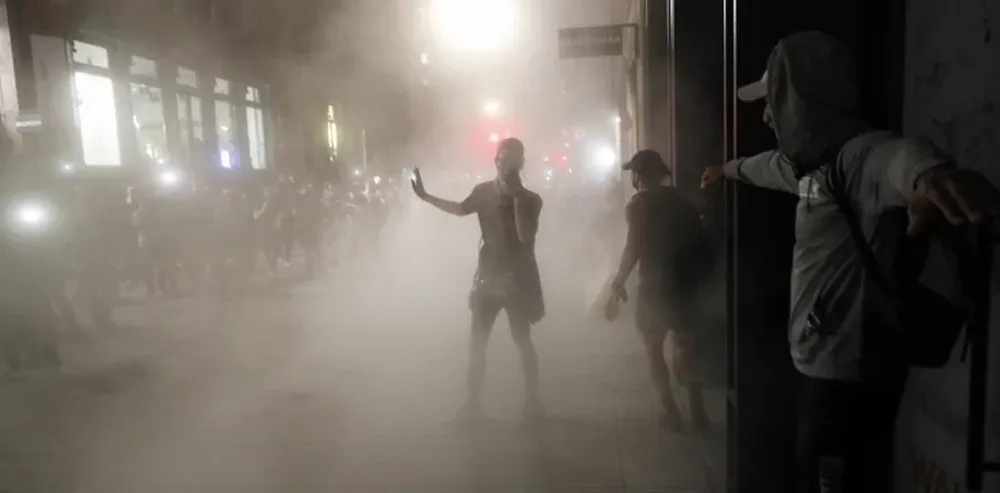 Incidentes y choques con la policía en las protestas en Nueva York y Washington