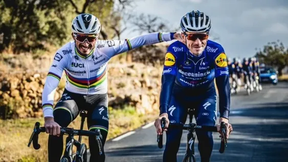 La mitad de los World Tour vienen a la Vuelta