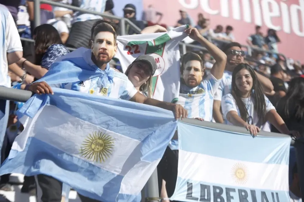 [VIDEOS] Como nadie, te mostramos desde la cancha el show en las tribunas