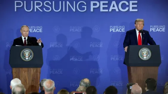 FUERON 3 HORAS. Trump y Putin protagonizaron un histórica cumbre en Alaska.