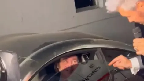 Cuánto cuesta el auto “sucio” con el que Javier Milei buscó a Fátima Flórez