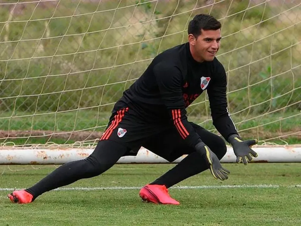 Un juvenil sin contrato será el arquero de River contra Boca