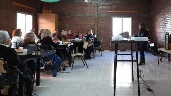 En plena crisis hídrica, Cáritas enseña a los vecinos cómo cuidar el agua