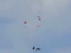 impactante choque de dos aviones durante un show aereo en estados unidos: mira el video impactante choque de dos aviones durante un show aereo en estados unidos: mira el video