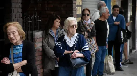 Aumento del 23,29% por movilidad y refuerzo de $27 mil por tres meses para jubilaciones, pensiones y asignaciones