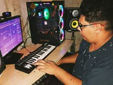 De Caucete al mundo: un productor sanjuanino creó música con IA y suma millones de reproducciones De Caucete al mundo: un productor sanjuanino creó música con IA y suma millones de reproducciones