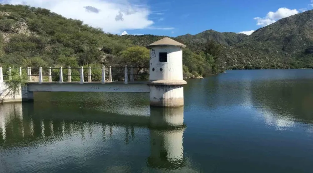 Sistema de captación de aguas de crecidas