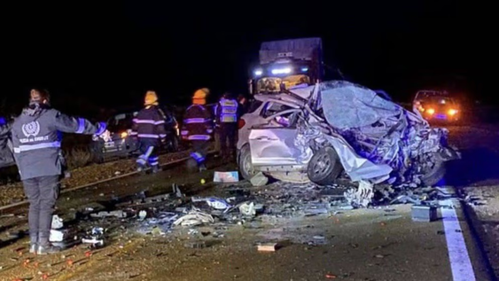 Impactante choque frontal en Ruta 3 dejó como saldo tres muertos y heridos graves