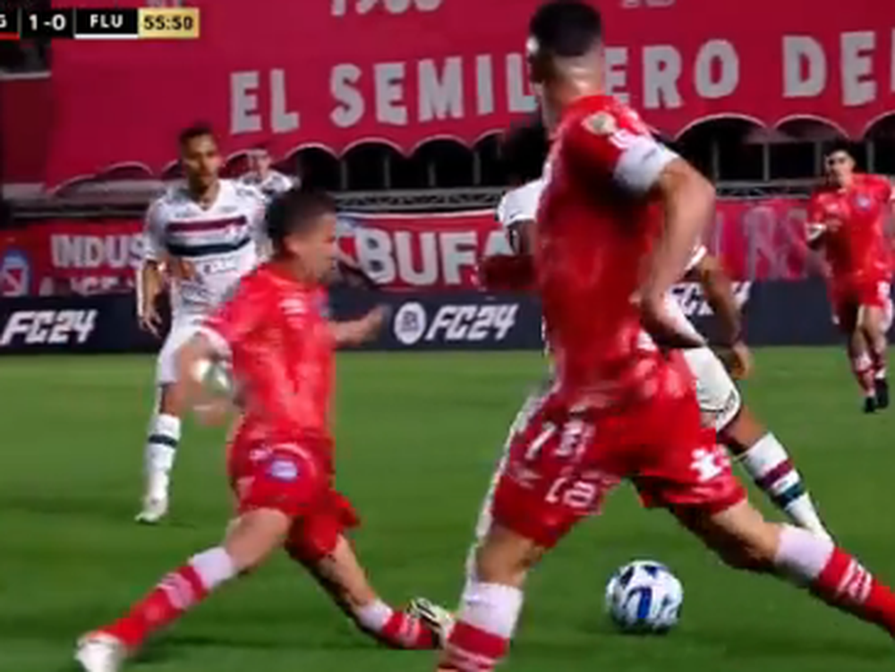 Video: escalofriante lesión de Luciano Sánchez por la brutal plancha de Marcelo