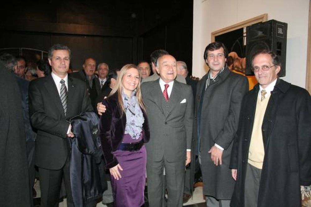 Cena, charla y economía