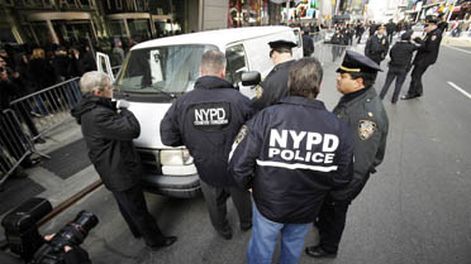 Alerta en Nueva York por una camioneta sospechosa