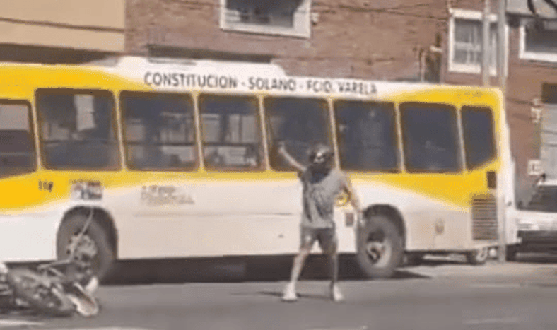 VIDEO: lo ejecutaron de un tiro en el pecho para robarle la moto