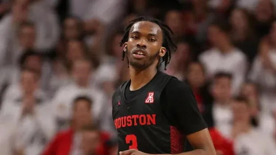 Un jugador de básquet fue viral por morder a un rival para quitarle el balón