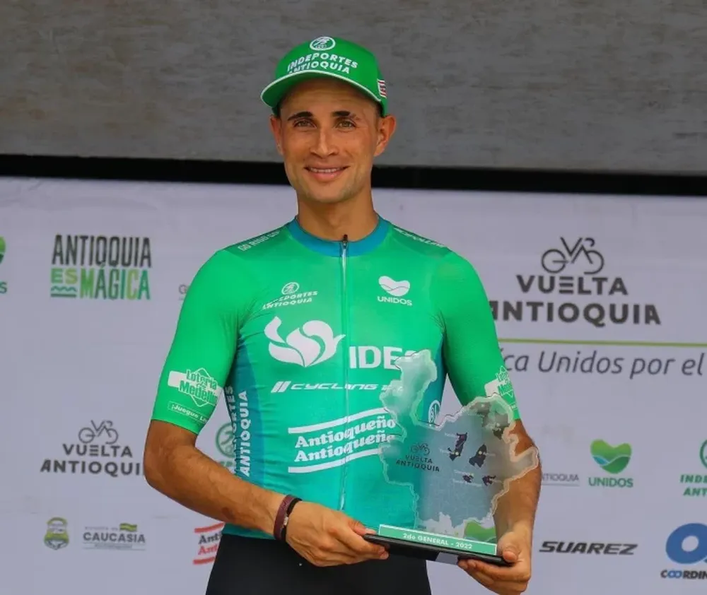 A días del inicio de la Vuelta, un equipo sanjuanino fichó a un ciclista colombiano