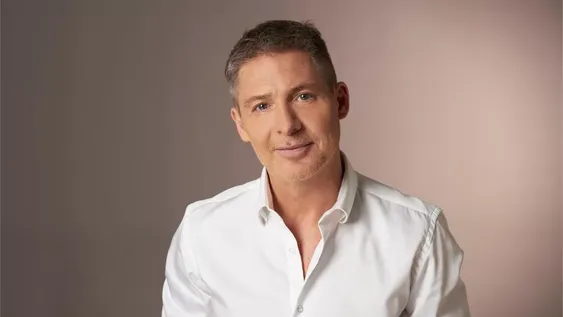 Adrián Suar y la primera foto junto a su nueva novia