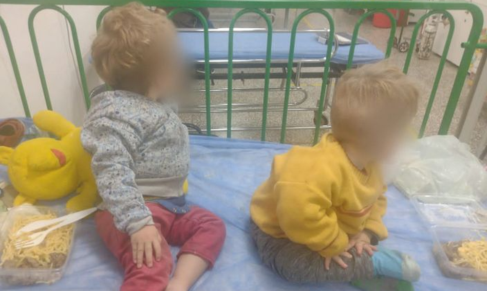 Hallan a dos niños en aparente estado de abandono en una vivienda