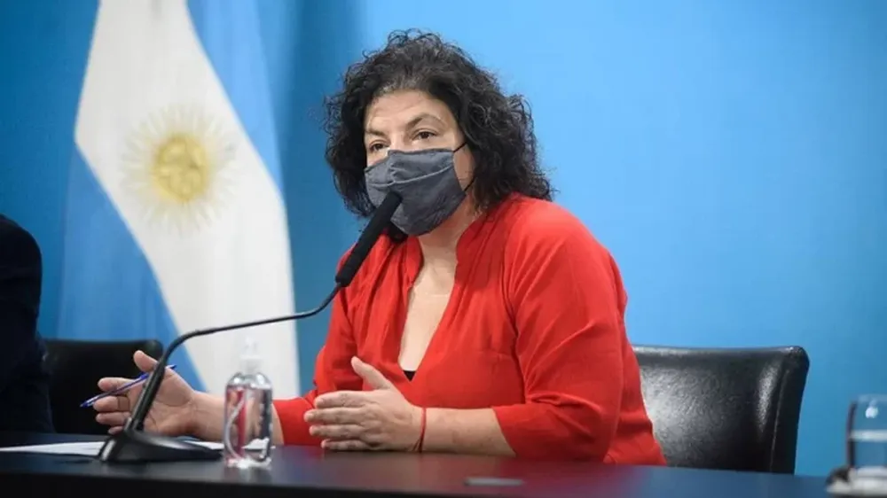 Vizzotti: “La semana que viene estarán llegando 300 litros más del componente 2 de la Sputnik”
