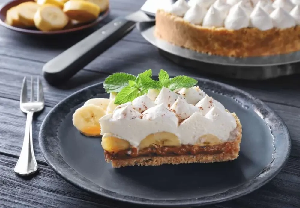 Requetefácil, con dulce de leche, banana y crema, la Tarta Banoffee se convertirá en tu aliada. Solo para golosos.