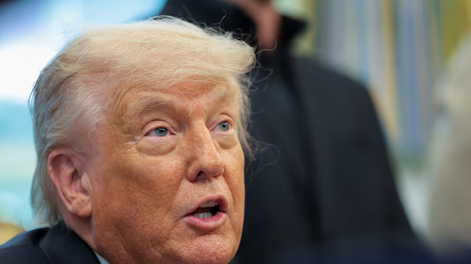 Trump dijo que destructores de Estados Unidos repelieron un ataque iraní en Ormuz.&nbsp;