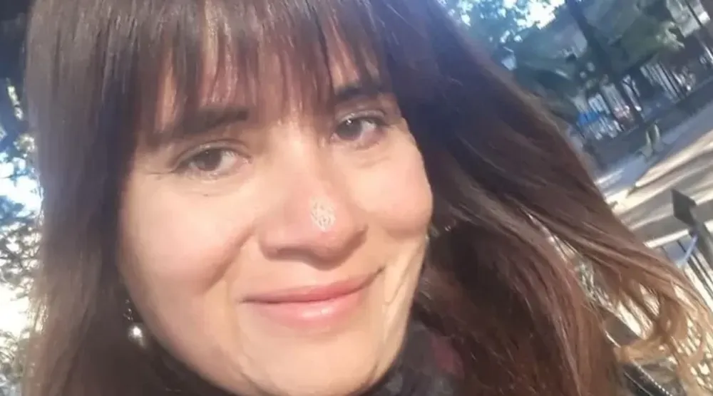 Llamó al 911 para avisar que la estaban “matando” y más tarde la hallaron muerta a puñaladas