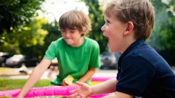 Psicólogos de Harvard revelan 5 acciones de los padres que ayudan a tener niños respetuosos y cariñosos