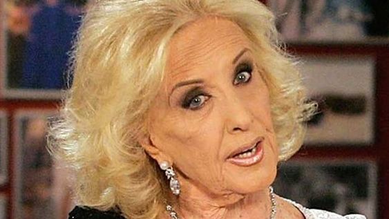 Las fotos retro de Mirtha Legrand en traje de baño