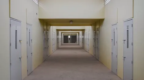 Más de un año de cárcel por romper una perimetral para pedirle a su ex que vuelvan