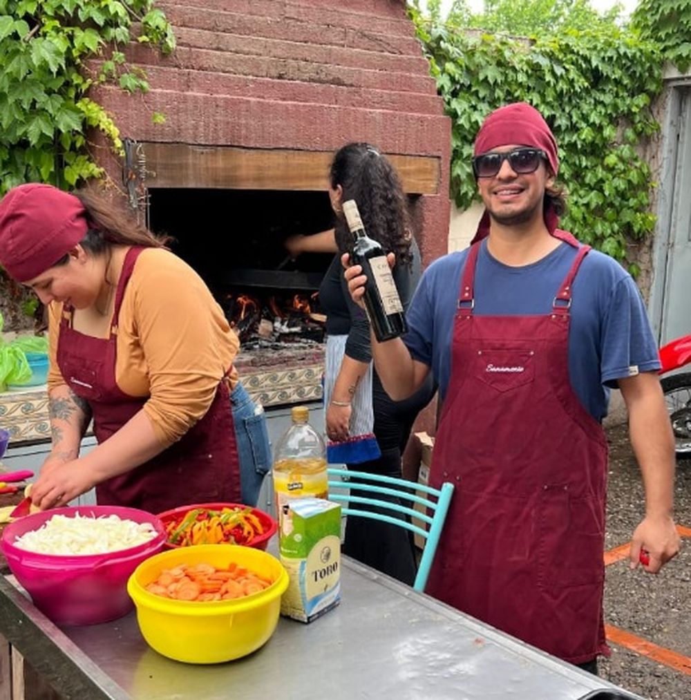 El sanjuanino que tocaba la trompeta en los semáforos de Córdoba y hoy es dueño de un local de comida saludable en Villa Allende