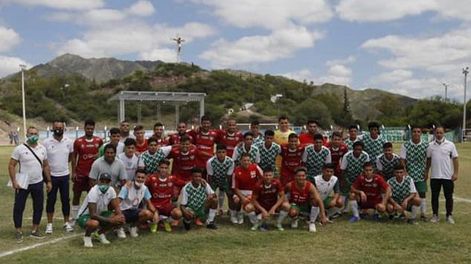 Sportivo goleó a La Patroncita 9 a 0, con las sierras de Valle Fértil dándole marco al amistoso