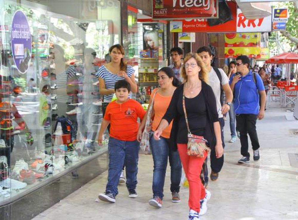 Las ferias y el comercio abrirán sus puertas el próximo martes