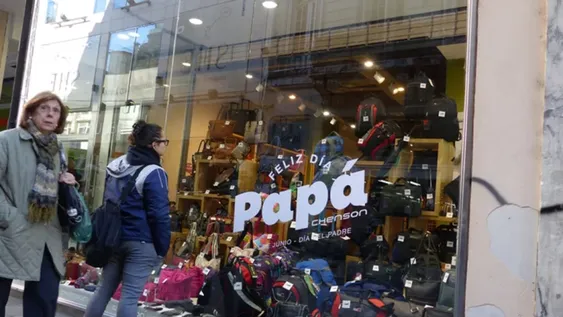 Las ventas de comercios caen 50,8% por Covid-19