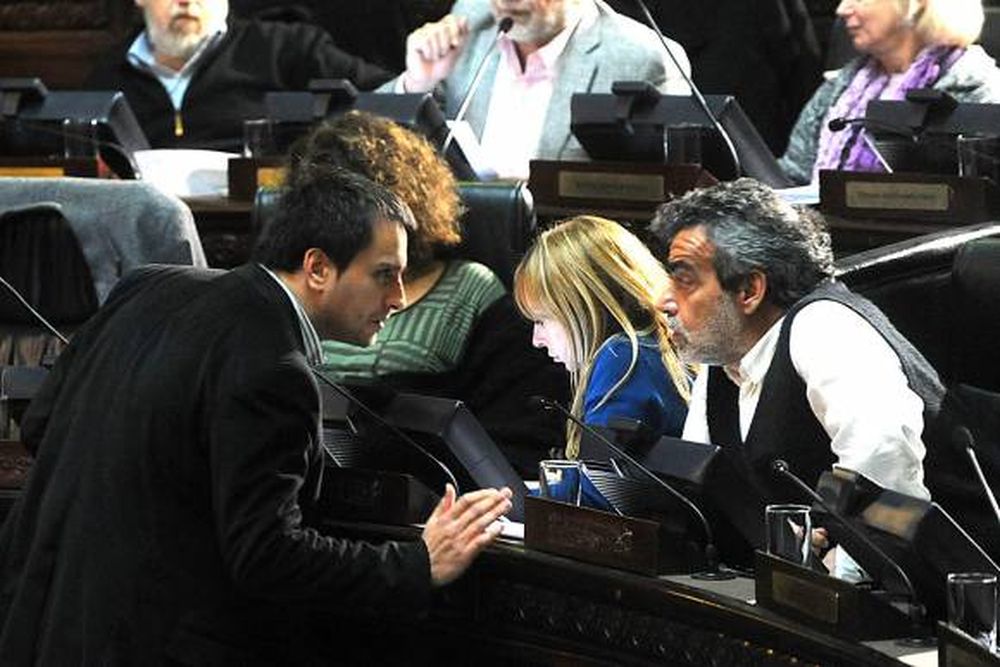 Doble freno macrista por escuchas ilegales