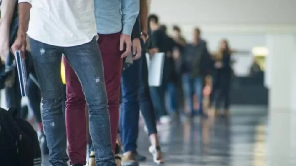 Pese a que la desocupación cayó en el tercer trimestre, hay un millón de personas buscando trabajo