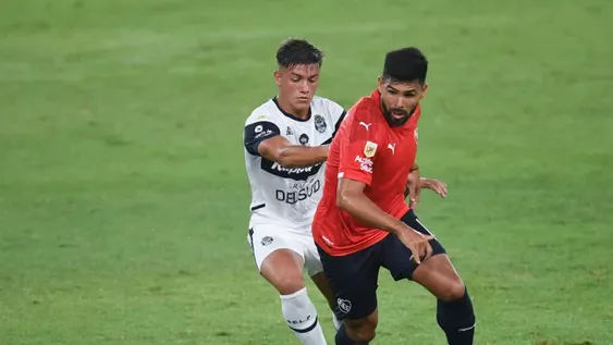 Independiente consiguió un valioso y esforzado triunfo ante Gimnasia