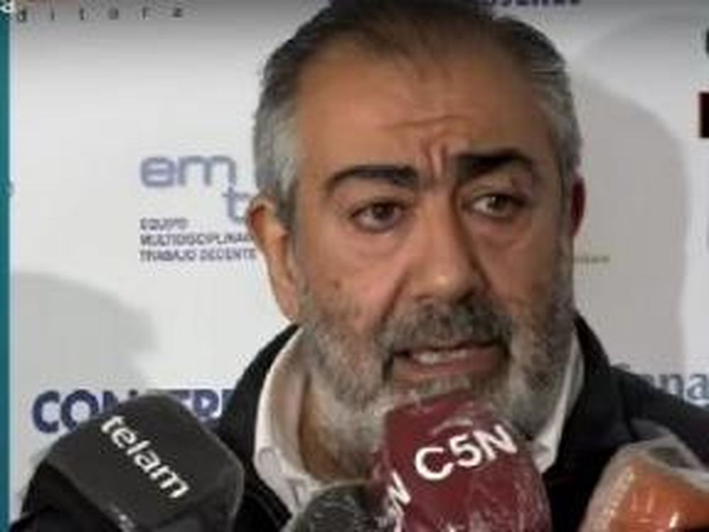 La CGT y la CTA planean medidas de fuerza en rechazo al mega decreto de Milei