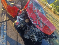 Un Audi Rojo, uno de los autos involucrados en la tragedia en 9 de Julio.&nbsp;