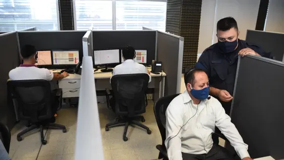 Casi el 40% de las llamadas que reciben en el 911 al mes no se debe a emergencias