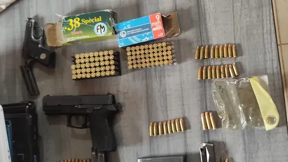 Cayó con 2 armas y 138 proyectiles