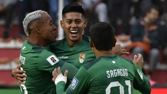 Bolivia derrotó a Perú en La Paz y lo relegó al último lugar de la tabla de posiciones