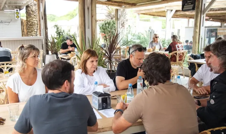 A contrarreloj, el oficialismo busca cerrar apoyos para la nueva reforma laboral en febrero