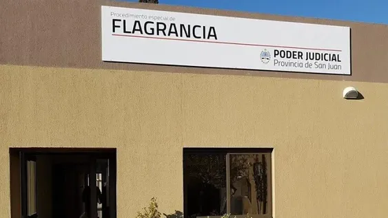 Agredió a su novia, que es menor, a pesar que le ayudaba porque estaba en situación de calle