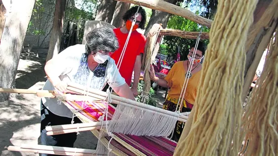 Saberes del pasado con los hilos del presente