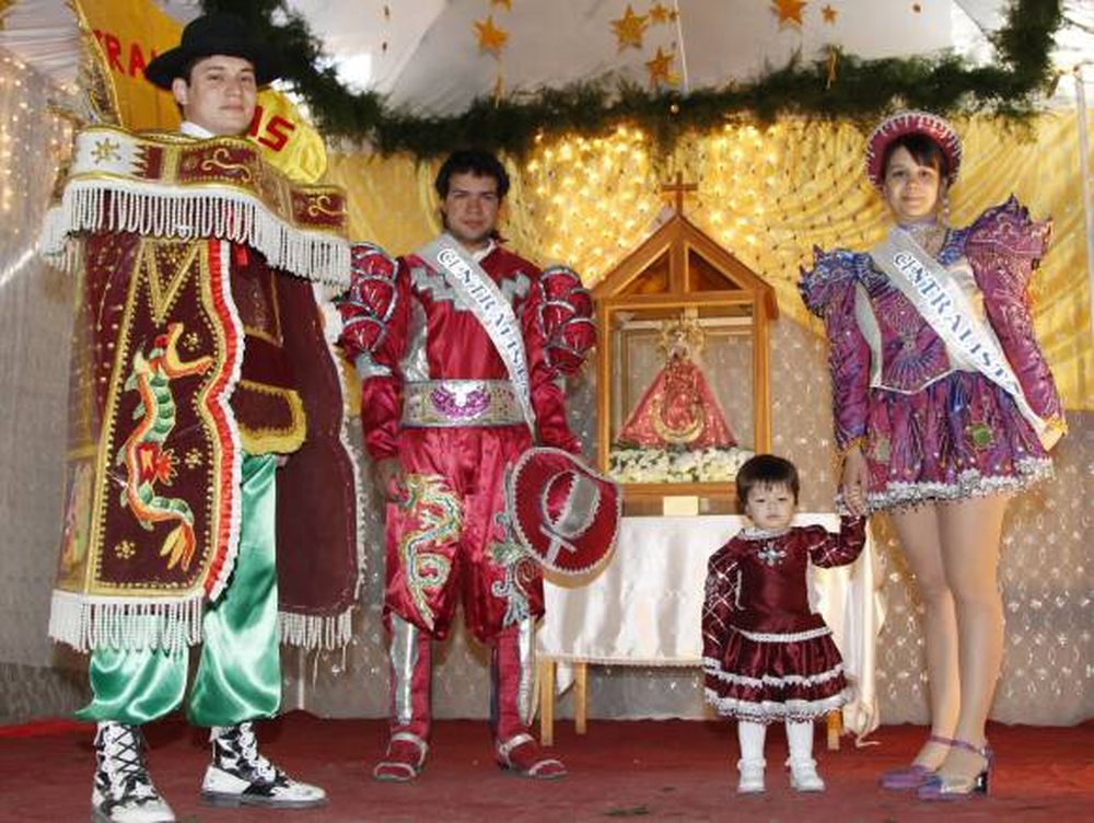 Los bailarines más antiguos de la  Virgen boliviana son sanjuaninos