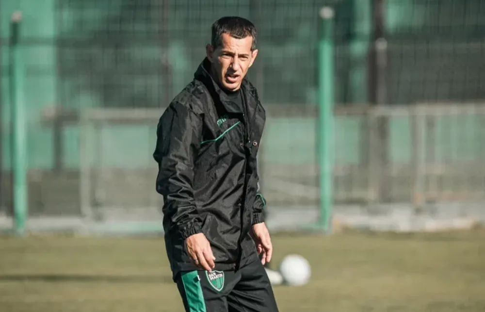 A 48 horas del descenso a la Primera Nacional, Pipi Romagnoli dejó de ser el director técnico de San Martín