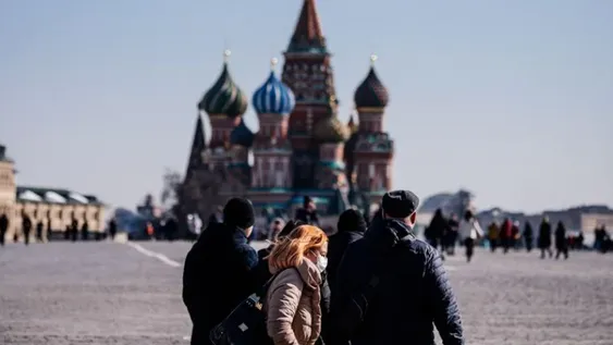 Rusia supera el millón de contagios de coronavirus y reinicia el ciclo lectivo
