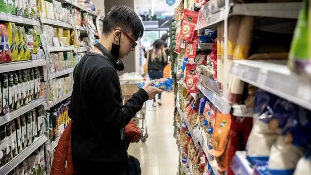 Prevén una inflación del 99% este año y del 99,7% en 2023, según consultoras
