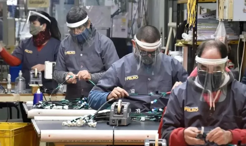 Fuerte derrumbe de la actividad económica en mayo: cayó 5,5%