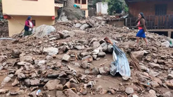 Un total de 11 personas murieron y otras 33 desaparecieron por el paso del huracán Agatha
