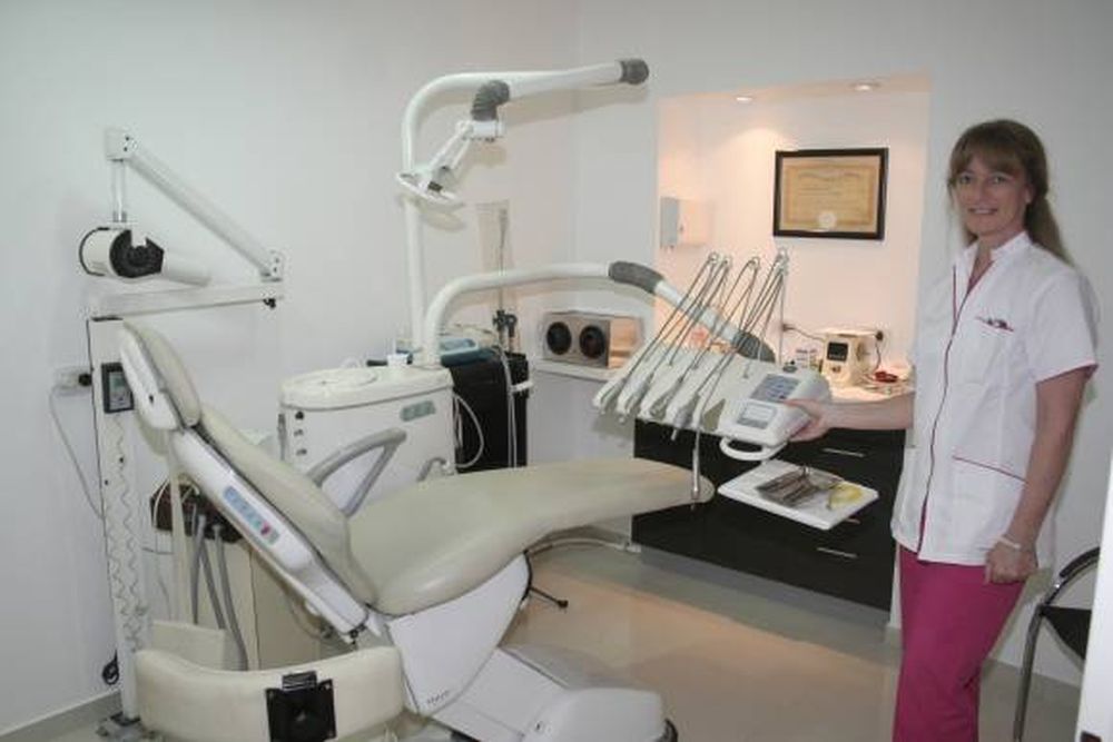 Dientes sanos y blancos para una linda sonrisa