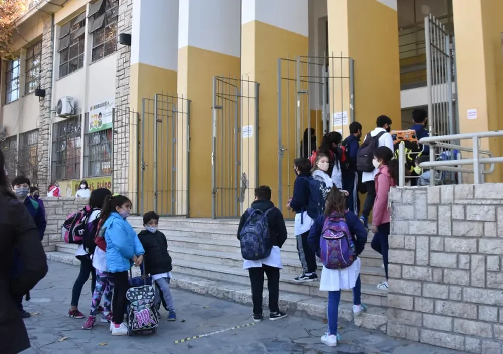En septiembre, 16 escuelas se sumaron a la hora extra de clases y esperan cerrar 2023 con 170